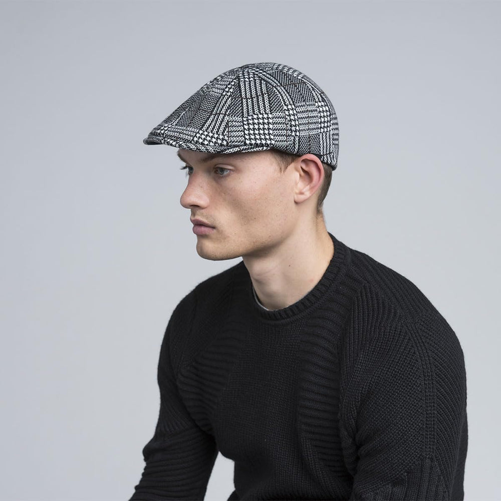 Kangol Pattern Flexfit Cap with outerwear, suitable for autumn and winter.
