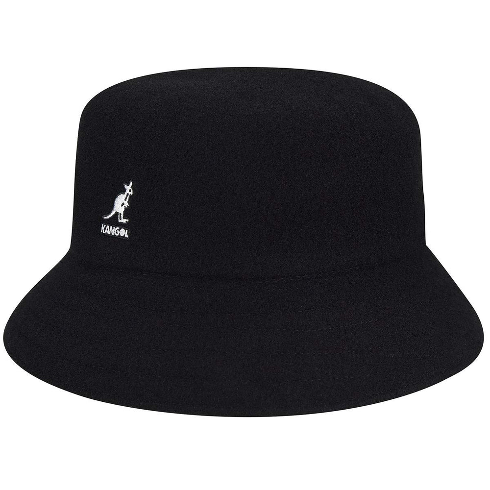 Kangol Wool Lahinch Black/L front view showcases timeless style and versatile everyday wear.