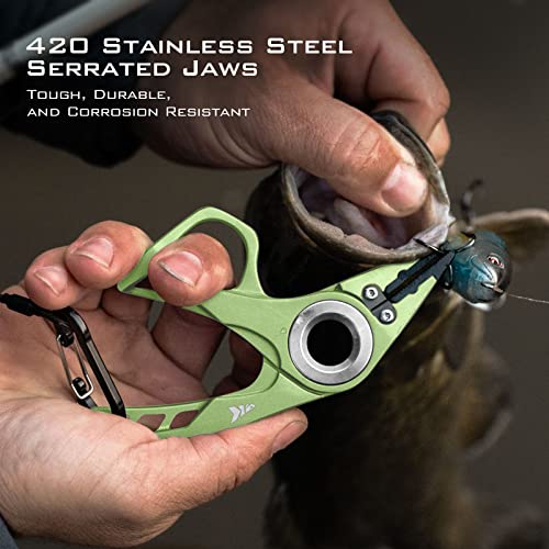 KastKing Micro Gila pliers tungsten cutters slice through lines with ease.