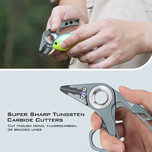 KastKing Micro Gila serrated jaws secure hooks for easy dehooking.