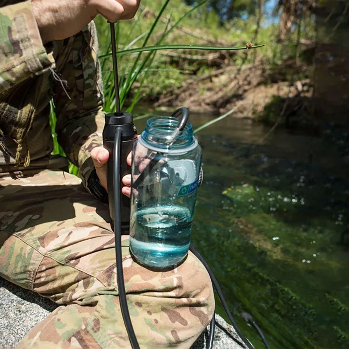 Katadyn Pocket Tactical portable-compact: lightweight design for easy packing.