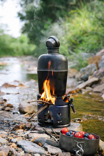 Keith Ti3061 Pro cup with lid for compact hot drinks outdoors.