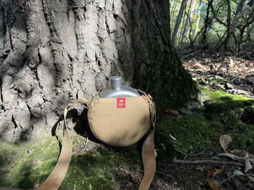 Keith Titanium Western Cowboy Canteen minimizes plastic packaging for eco-conscious hikers.