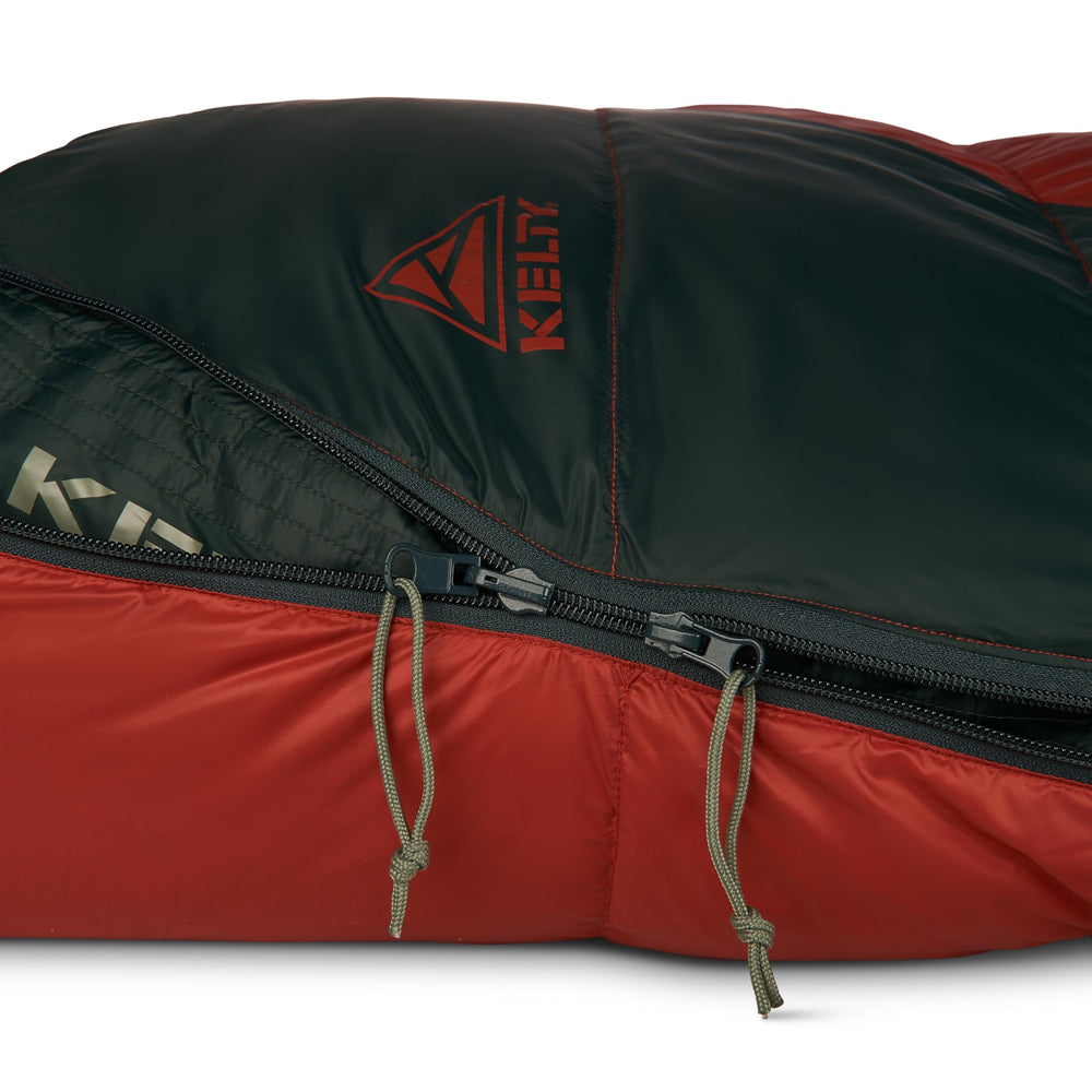 Kelty Cosmic 20-degree upper draft collar adds draft protection.