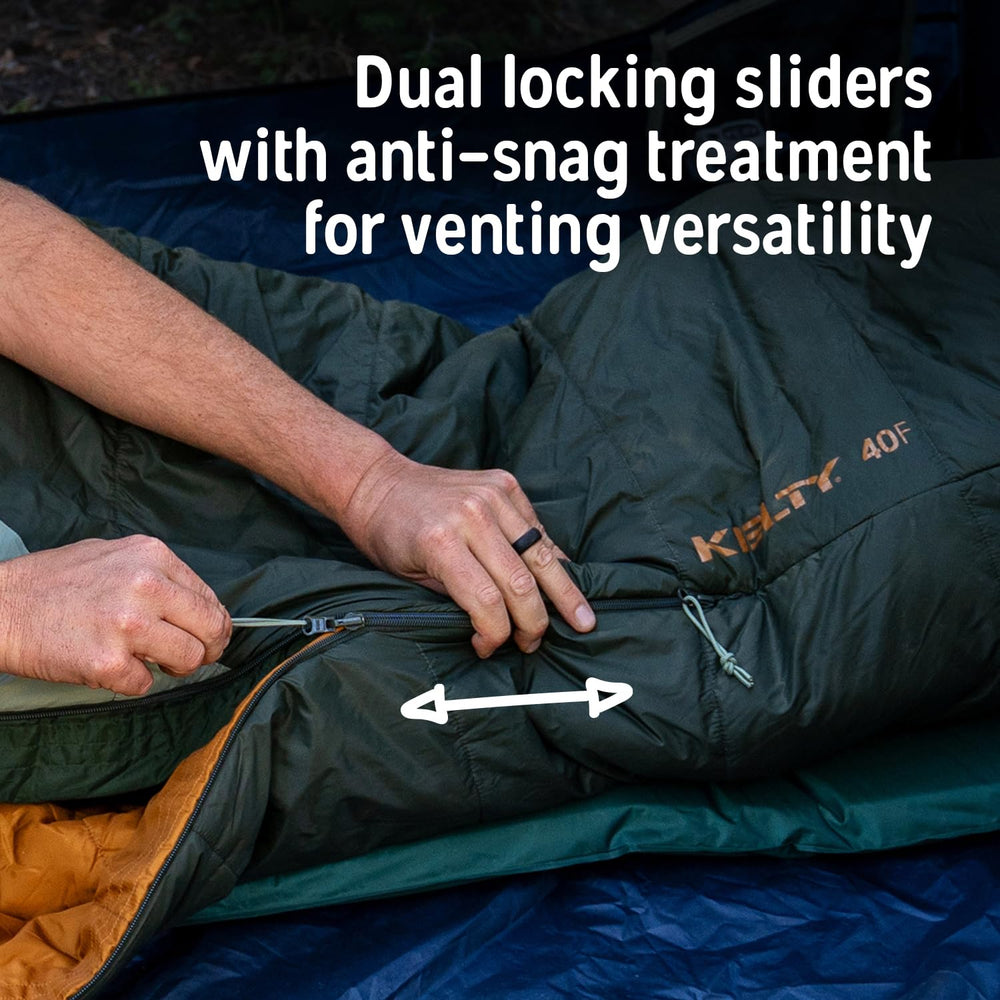 Kelty Cosmic Synthetic bag full draft collar prevents chilly drafts.