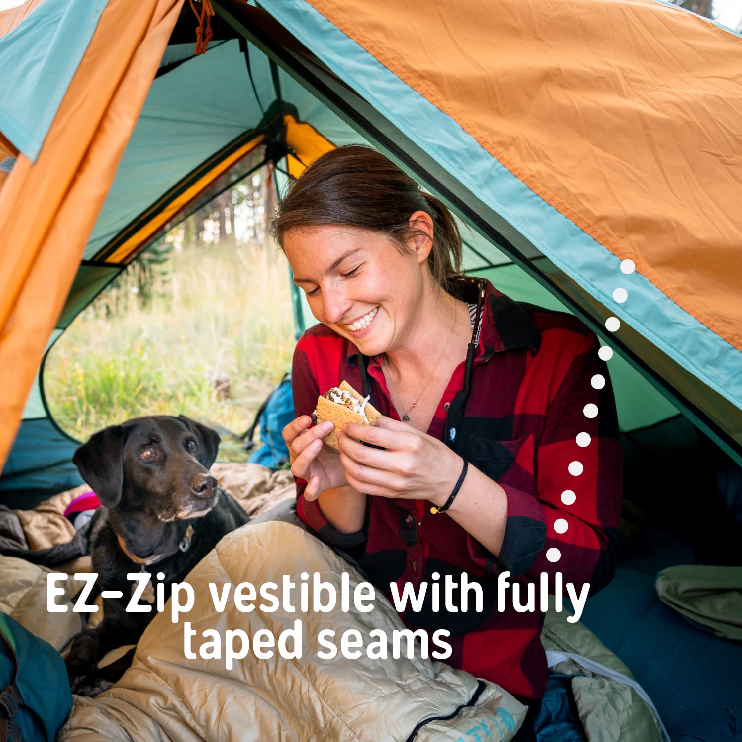 Kelty Wireless interior floor space provides comfortable movement