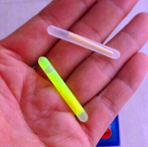 Close-up of green glow stick showing 4.5mm diameter