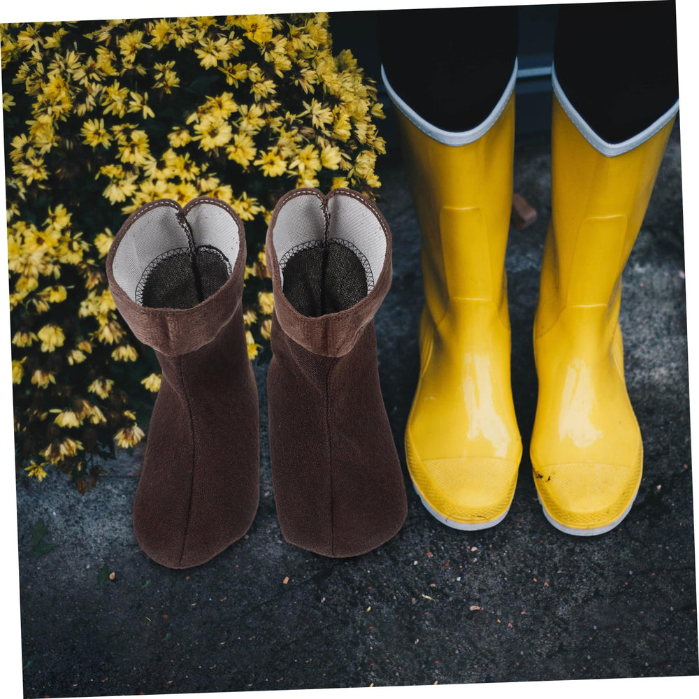 KESYOO winter-ready boot liner provides portable warmth for hiking