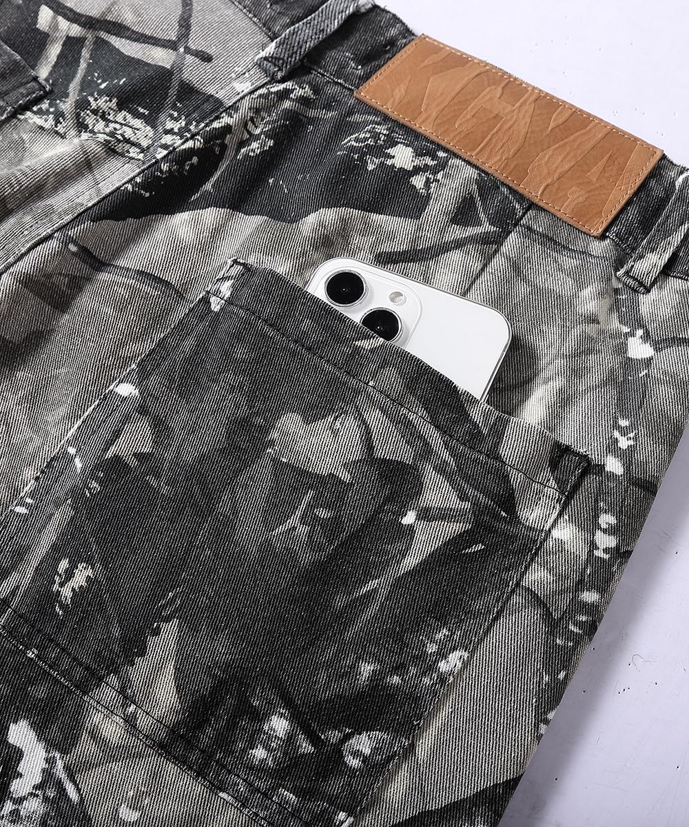 KGYA camo cargo pants outfit idea image showing casual streetwear look