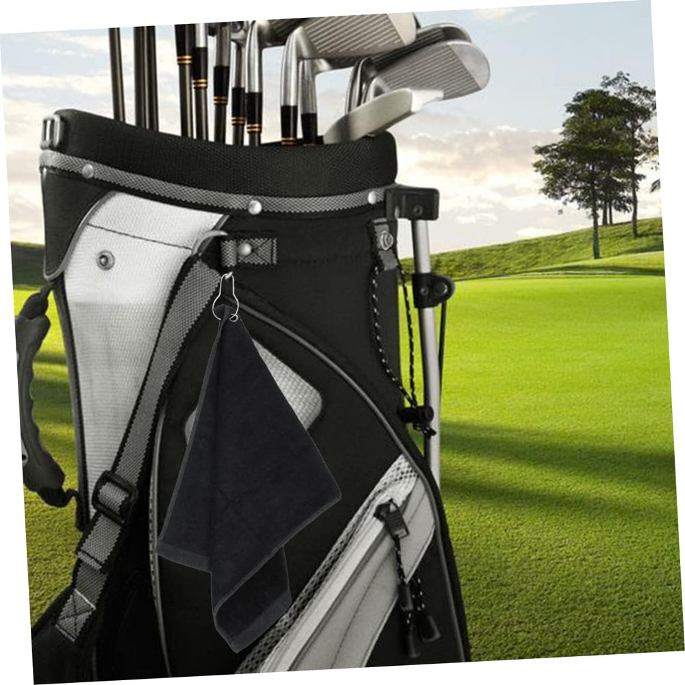 KICHOUSE golf towel cleans club heads and grips.