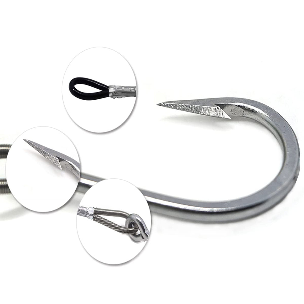Lure assembly with line and swivel for smooth rotation