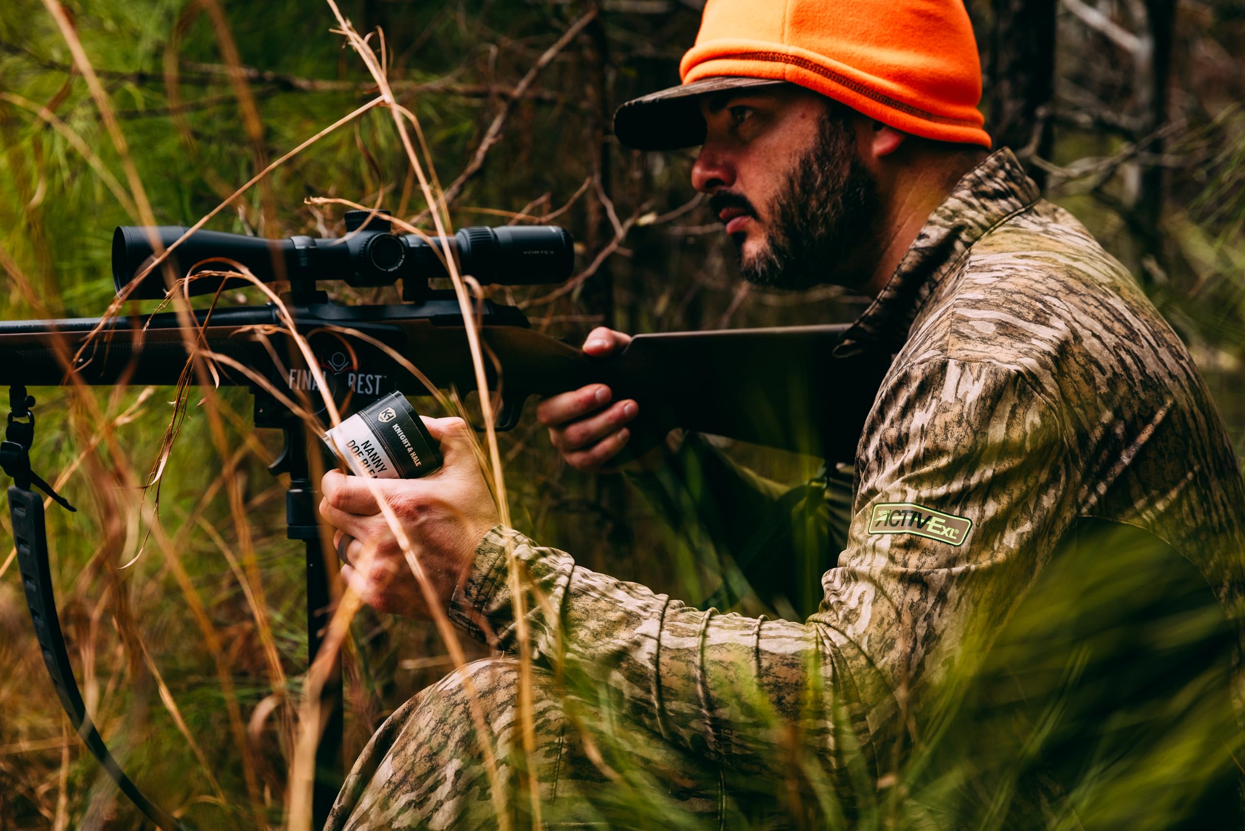 Knight & Hale Nanny Doe Bleat Gravity Call field setup for locating and drawing deer
