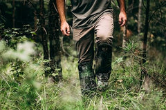 Knight & Hale Mossy Oak Original Bottomland pattern for concealment.