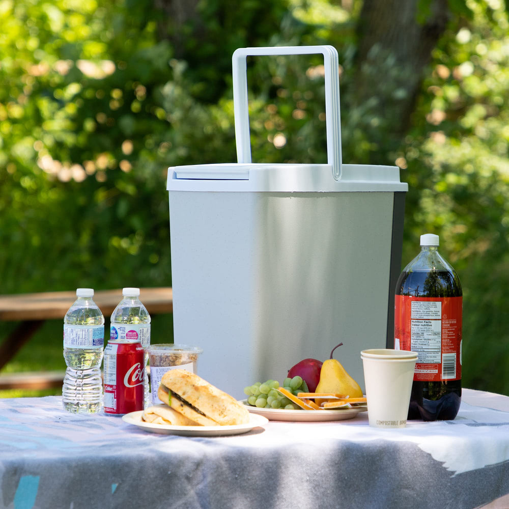 Koolatron 18 qt portable cooler side view with closed lid for grab-and-go