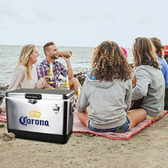 Fully insulated 51 L space fits a large beverage lineup for parties.