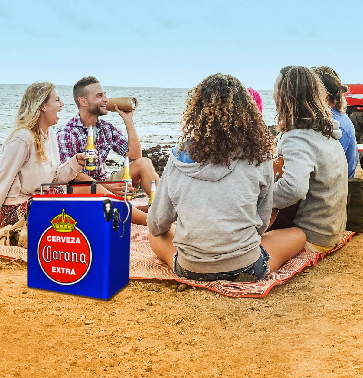 Koolatron Corona Retro Ice Chest fully insulated for long-lasting chill