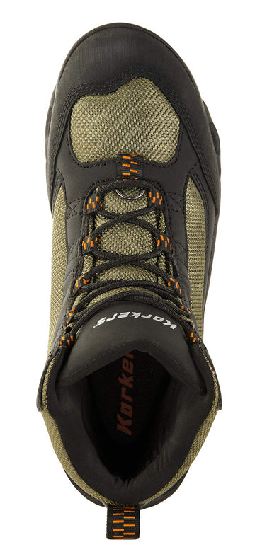 Korkers Greenback abrasion-resistant materials resist wear on rugged riverbanks.