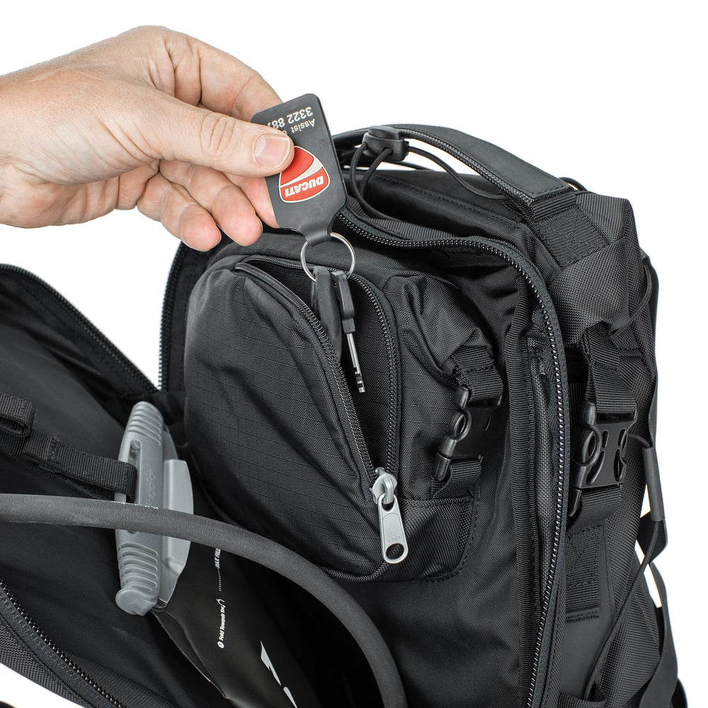 Kriega Trail 18 harness close-up with Quadloc-Lite feature