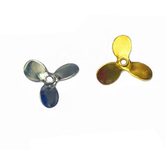 KTGCOZS silver-coated propeller blades maximize reflection for versatile lure applications.