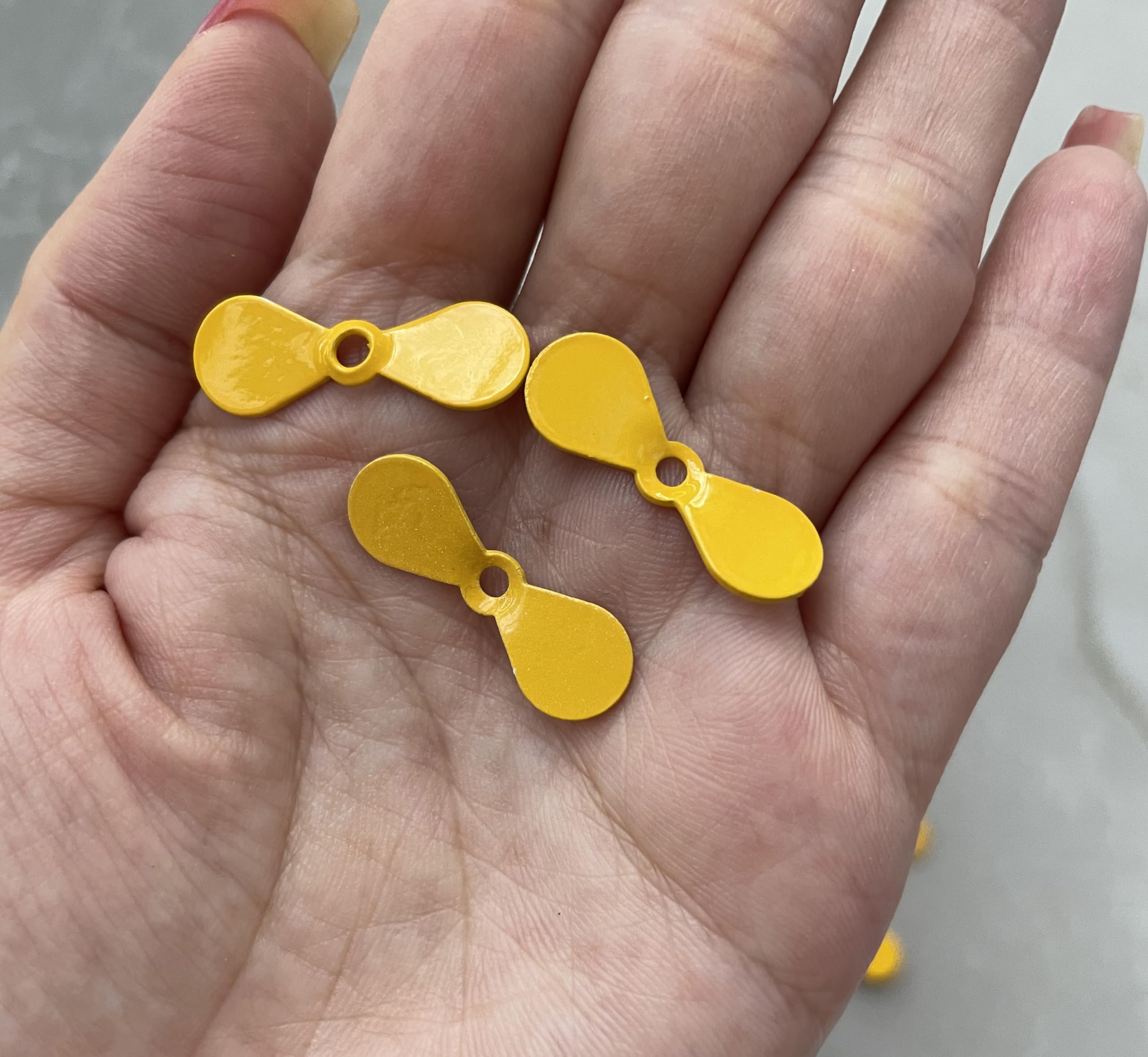 KTGCOZS 26x8mm blade set supports DIY lure customization and testing.