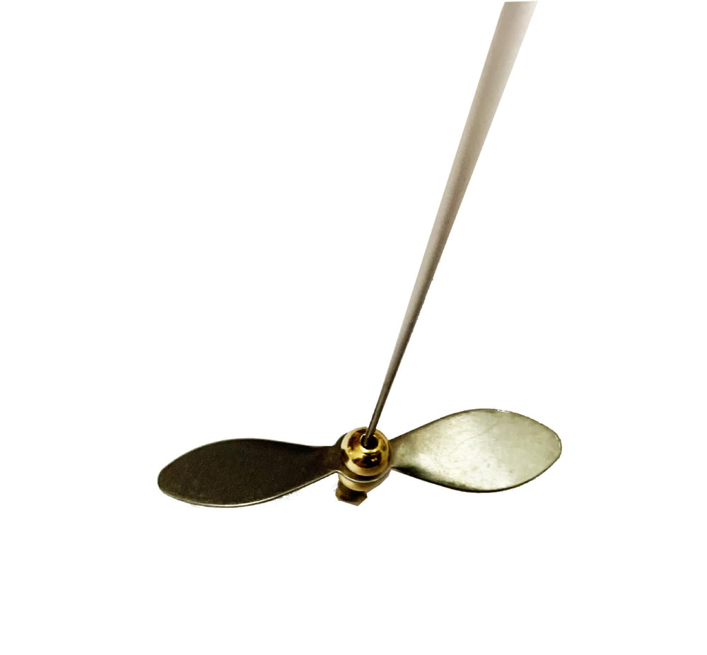 KTGCOZS shiny blades spin freely to create flashing water trails for fish attraction