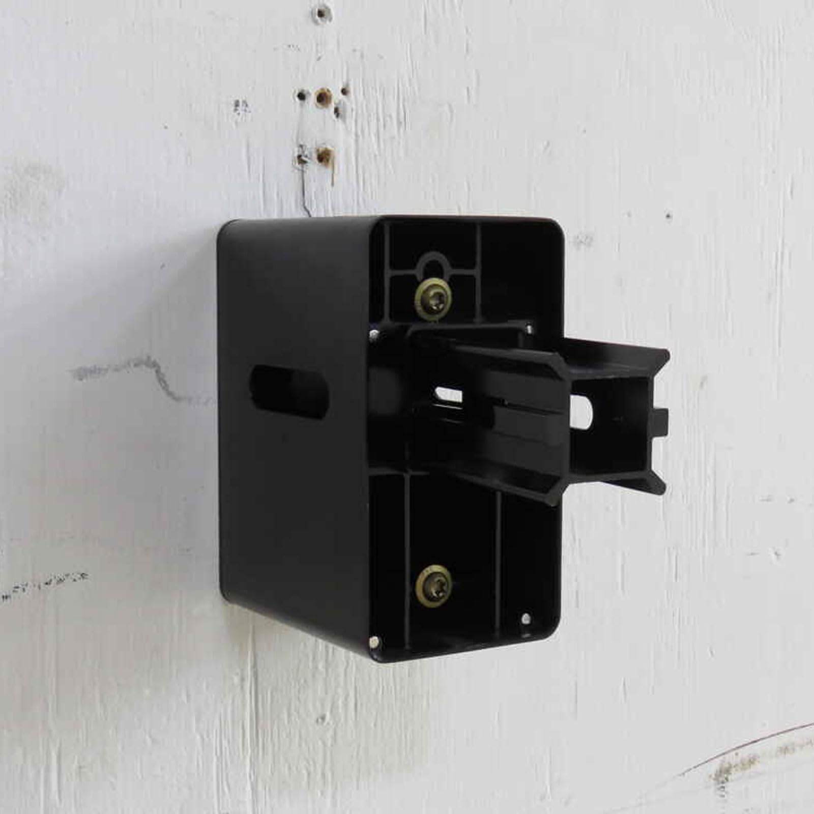 Promotes quick access to gear after rides by keeping racks neatly organized.