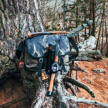 Kylebooker Trout Fishing Bag green waterproof pouch inside keeps essentials dry during splashy casts