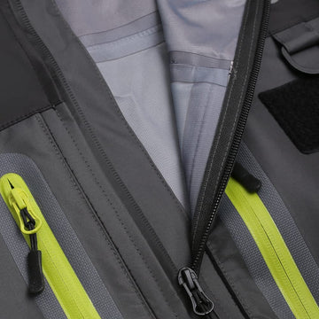 Kylebooker wading jacket rain splash test on waterproof fabric
