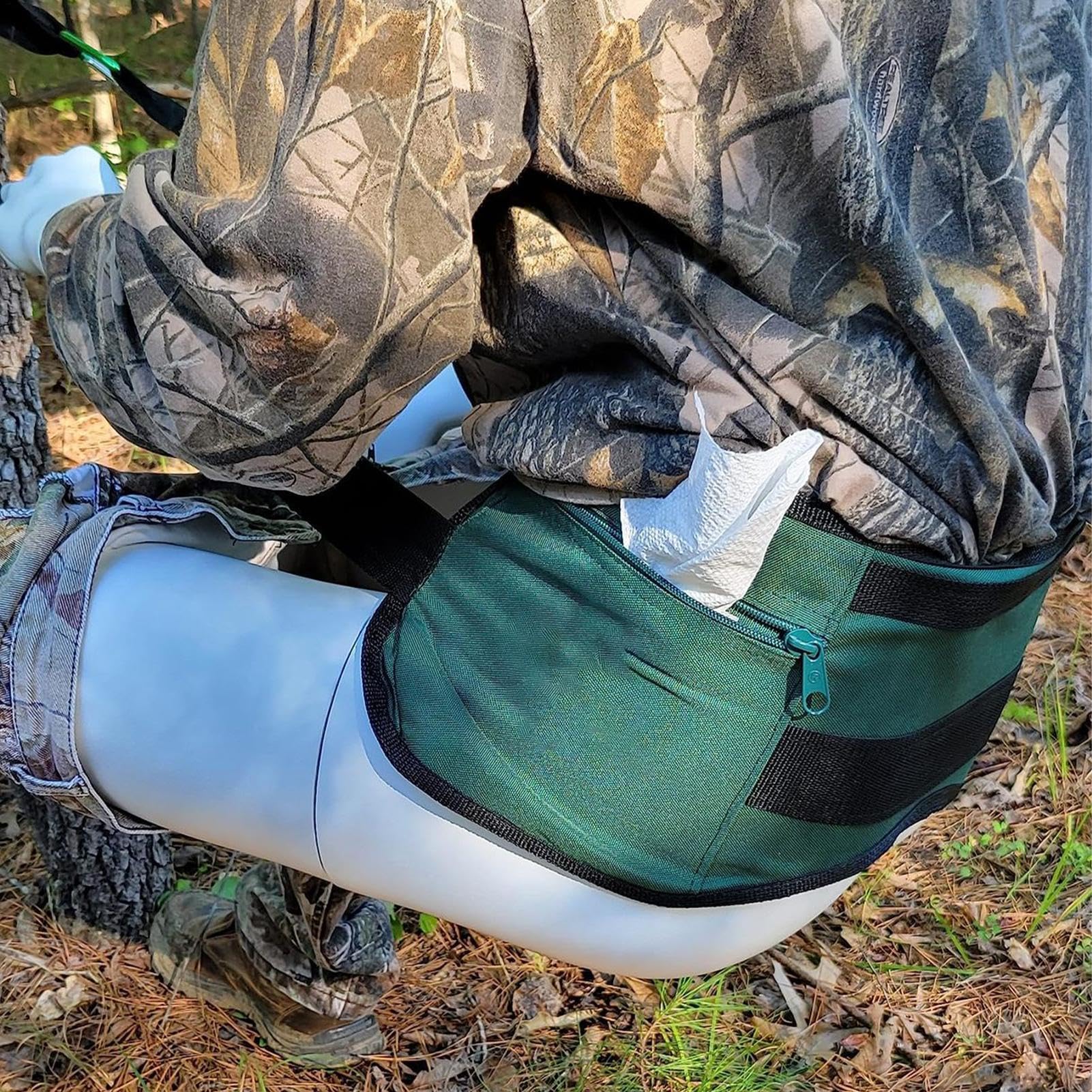 LAFANDE Crap Strap made of durable nylon for reliable outdoor use.