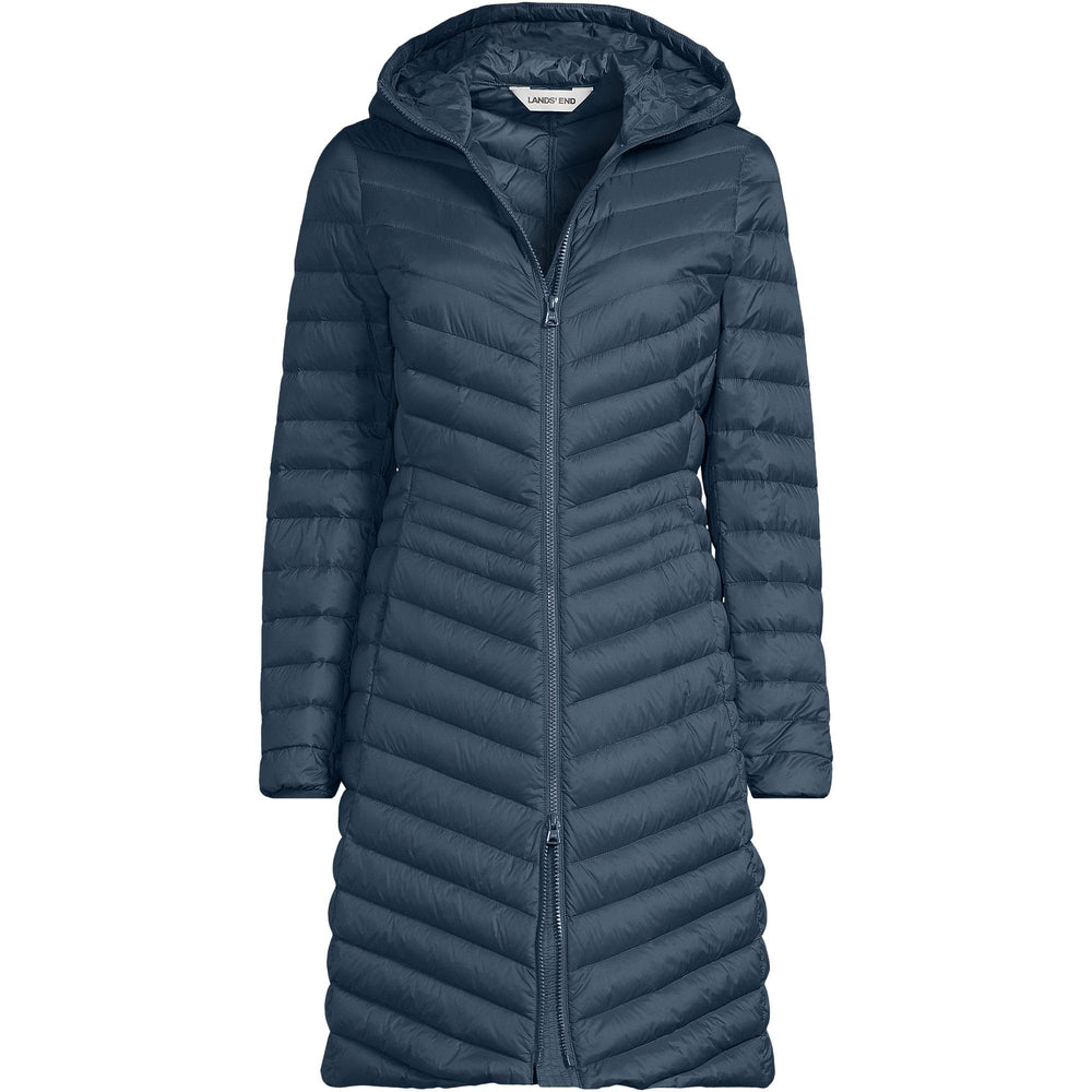 Lands' End chevron wanderweight coat image-4 features attached hood for wind and snow protection