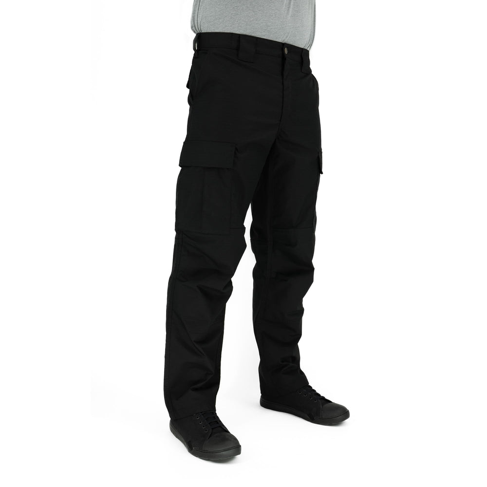 LA Police Gear Atlas BDU cargo pants show stretch-panel mobility in action.