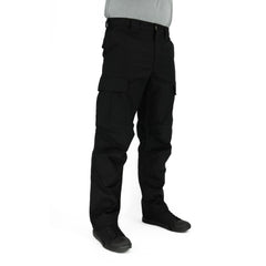 LA Police Gear Atlas BDU cargo pants show stretch-panel mobility in action.