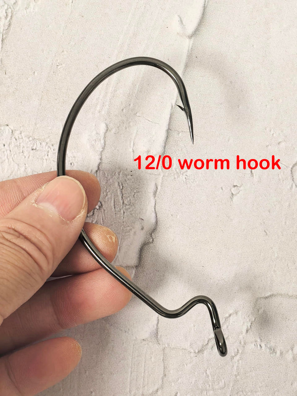 Black high carbon steel offset worm hook size 12/0