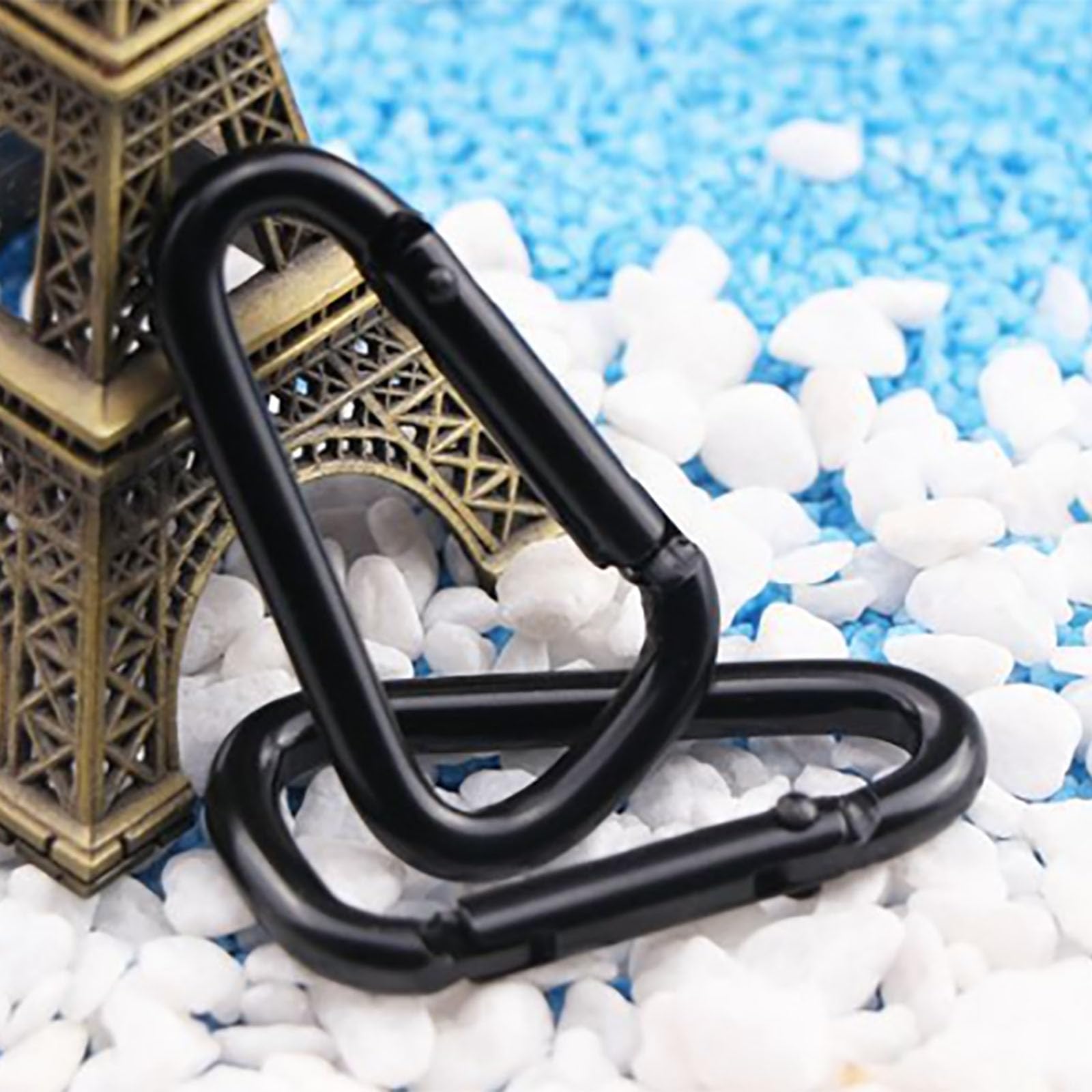Ldabrye aluminum carabiner clip secures straps with reliable grip.