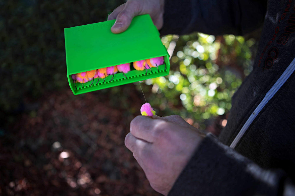 Leader Feeder 28-leader capacity supports quick, ready-to-fish setups.