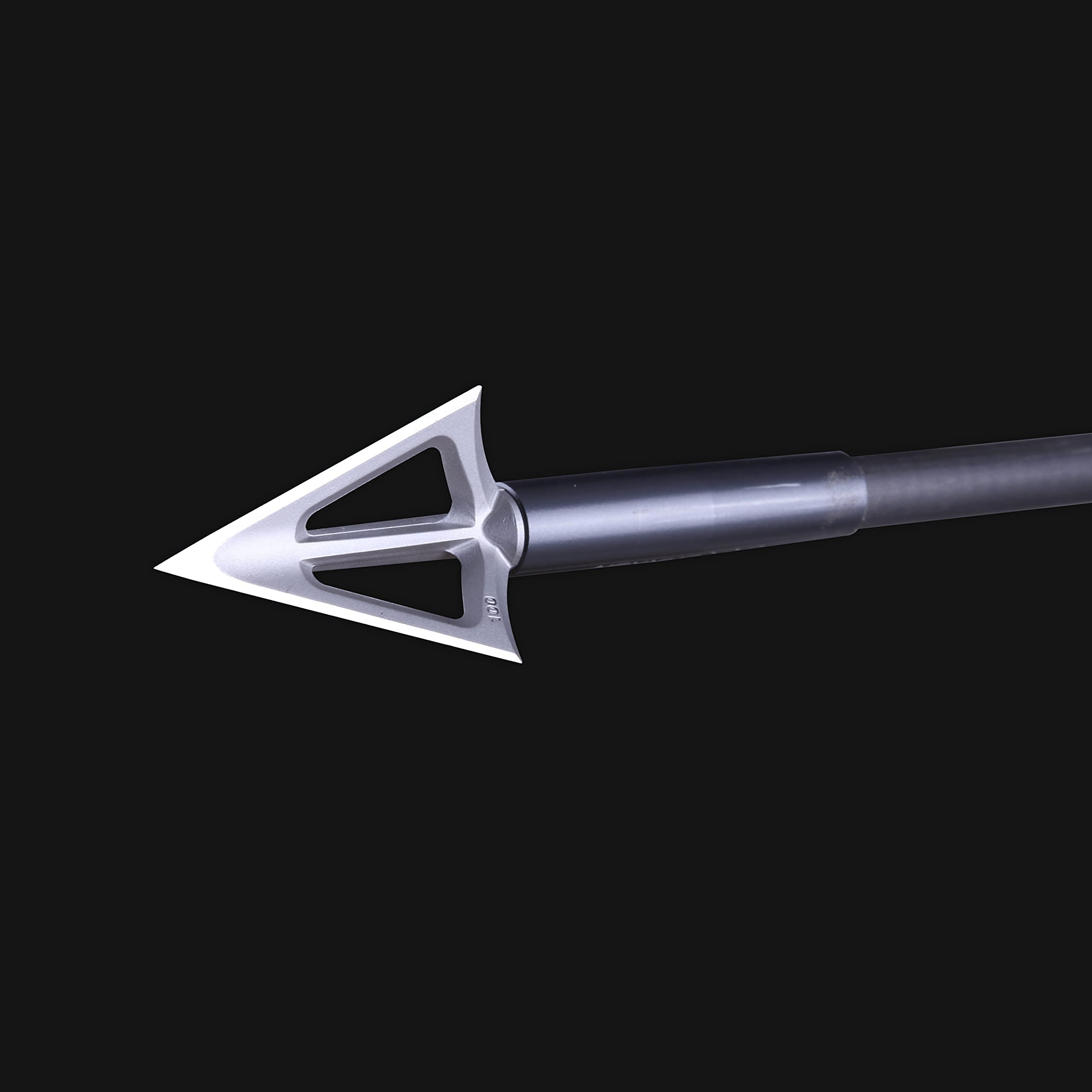 LEANPRO hunting setup with broadheads ready for field use