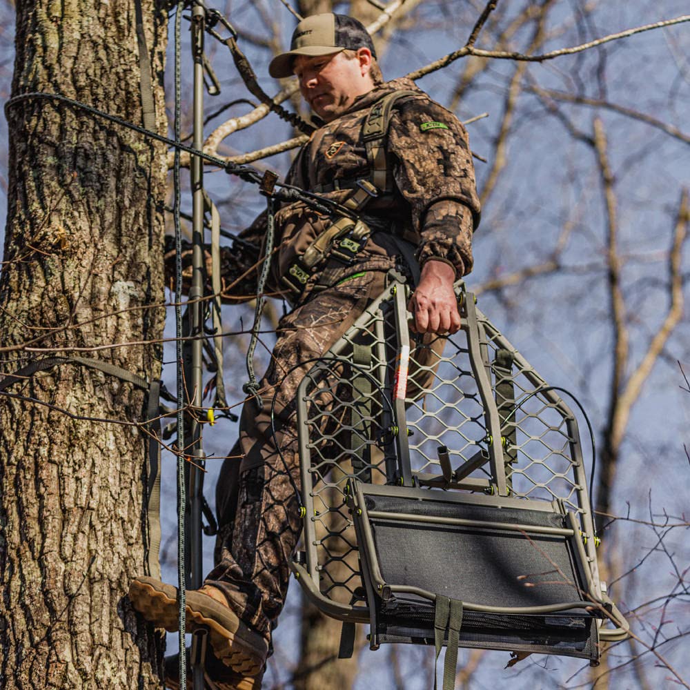 Ledge XT folding footrest and backpack straps