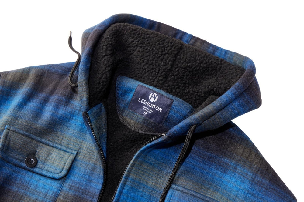 LeeHanTon sherpa-lined interior highlights cozy comfort during cold commutes.