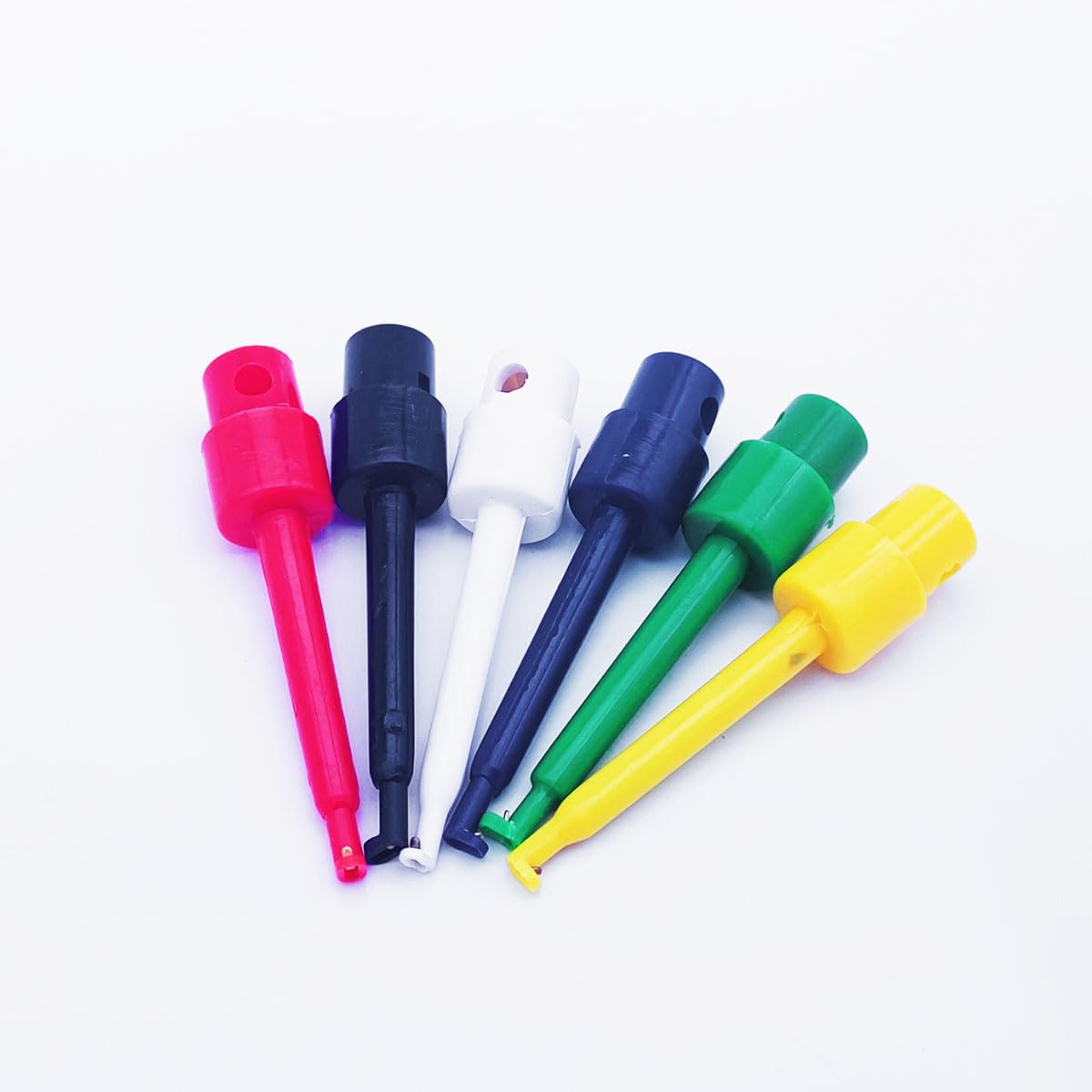 Hackle pliers with hook-shaped top design for easy hook capture
