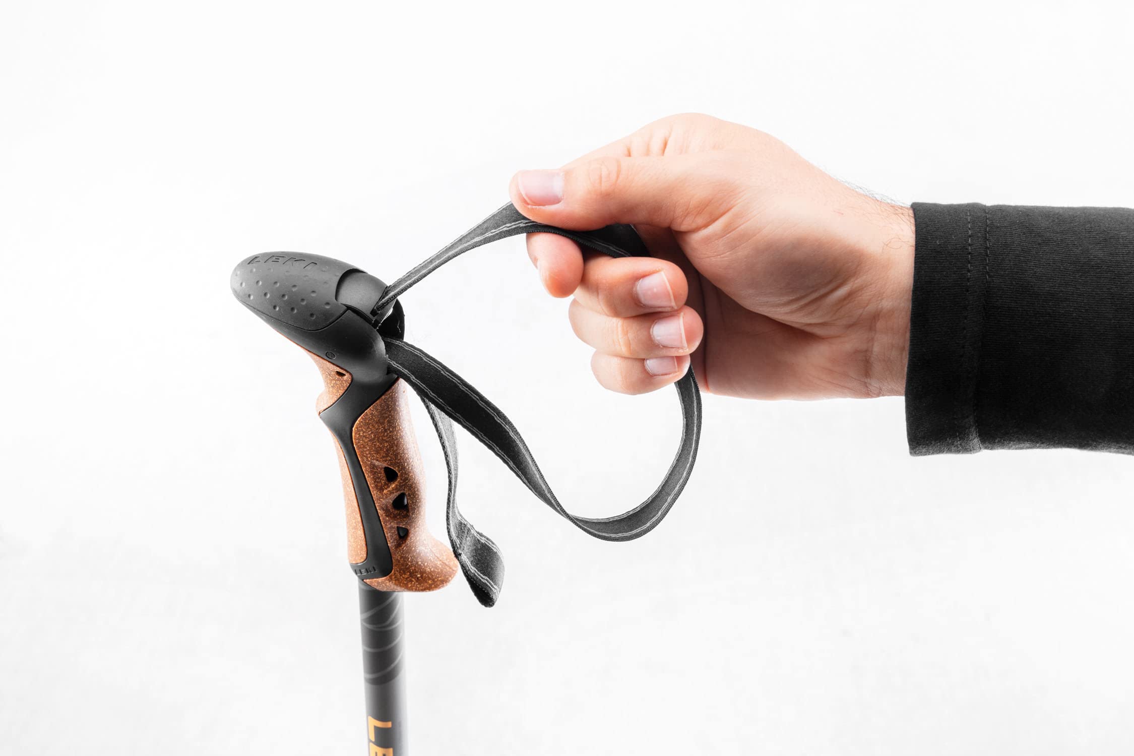 LEKI Khumbu Lite aergon-cor-tec grip provides ergonomic control for extended hikes.