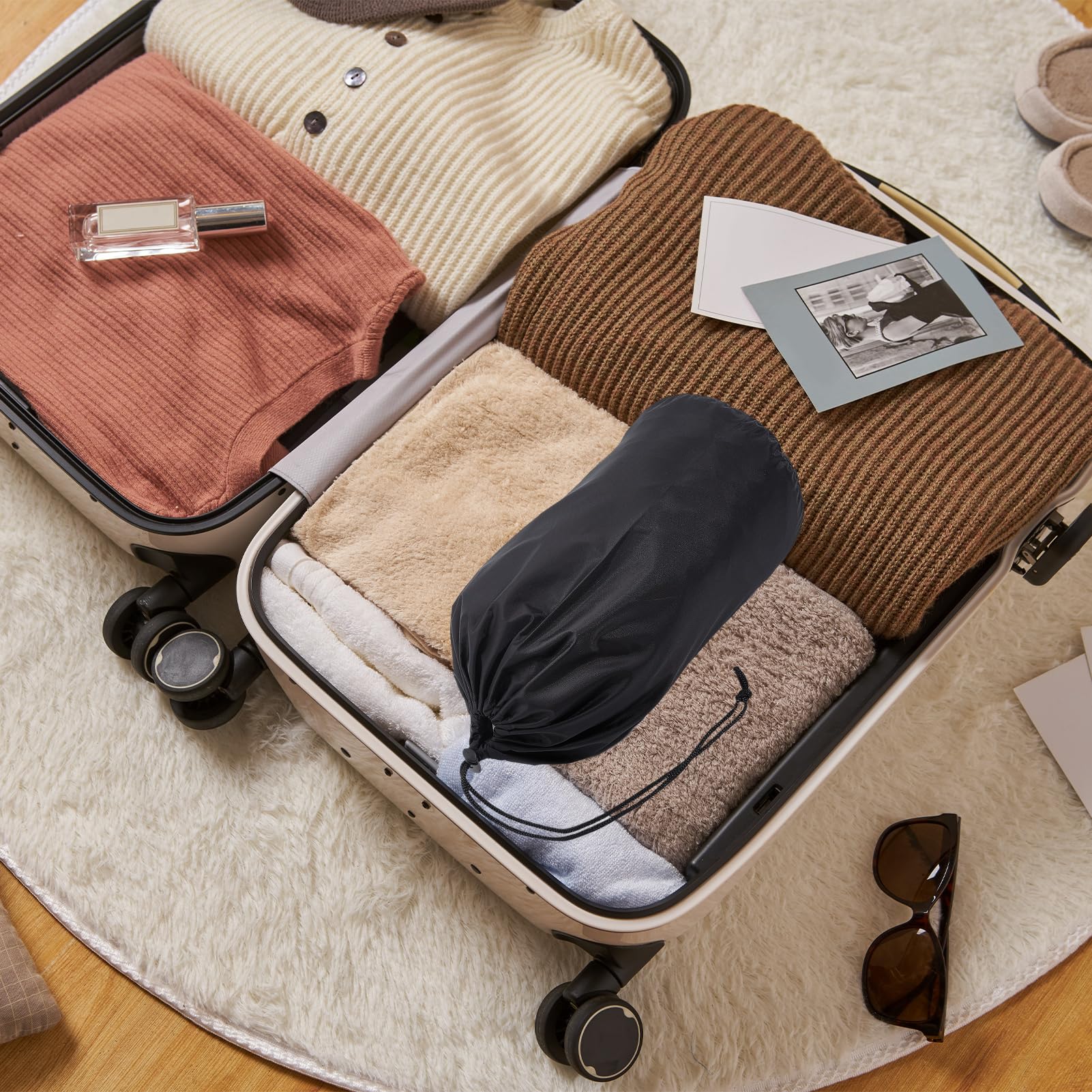 letsinstyle stuff sack dust flap close-up highlights dirt protection during travel.