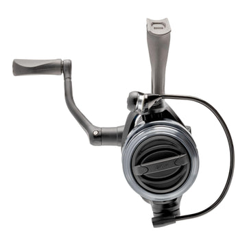 Lew's braid-ready spool enables quick line setup and strong braid performance.