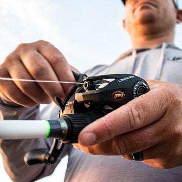 Reel profile highlighting 7.5:1 gear ratio and lightweight design