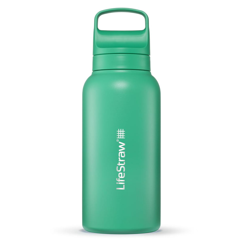 LifeStraw Go Series bottle cap close-up demonstrates travel-friendly, leak-proof design.