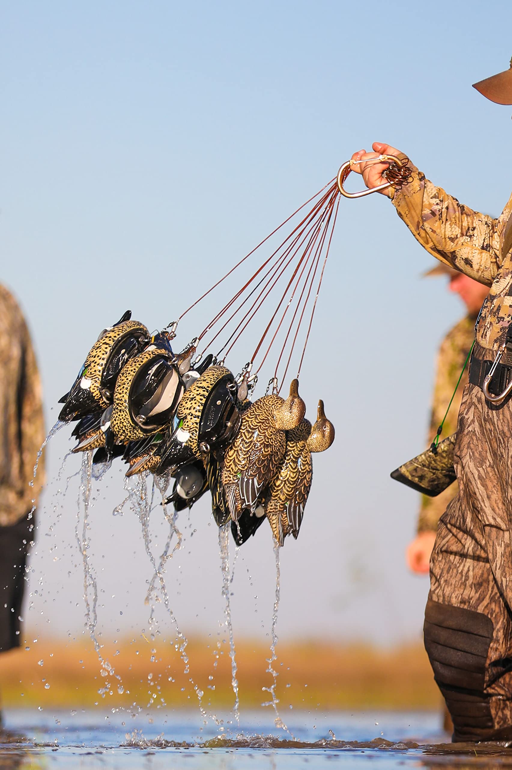 Lifetime Decoys Heyday Outdoors HangAll carabiner and stainless clips in action