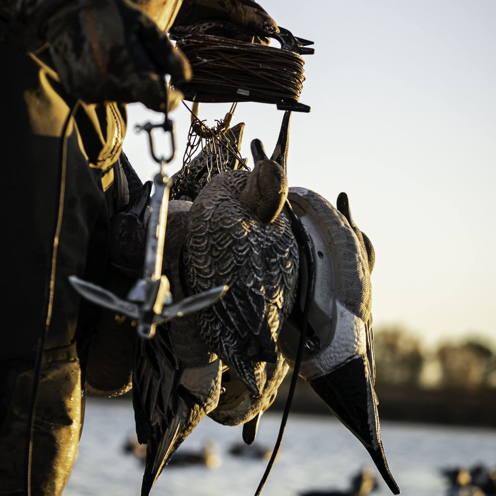 Lifetime Decoys Heyday outdoor jerk rig field use supports efficient decoy management