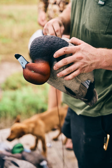 Heyday Redhead lightweight durable material decoy reduces fatigue during hunts.