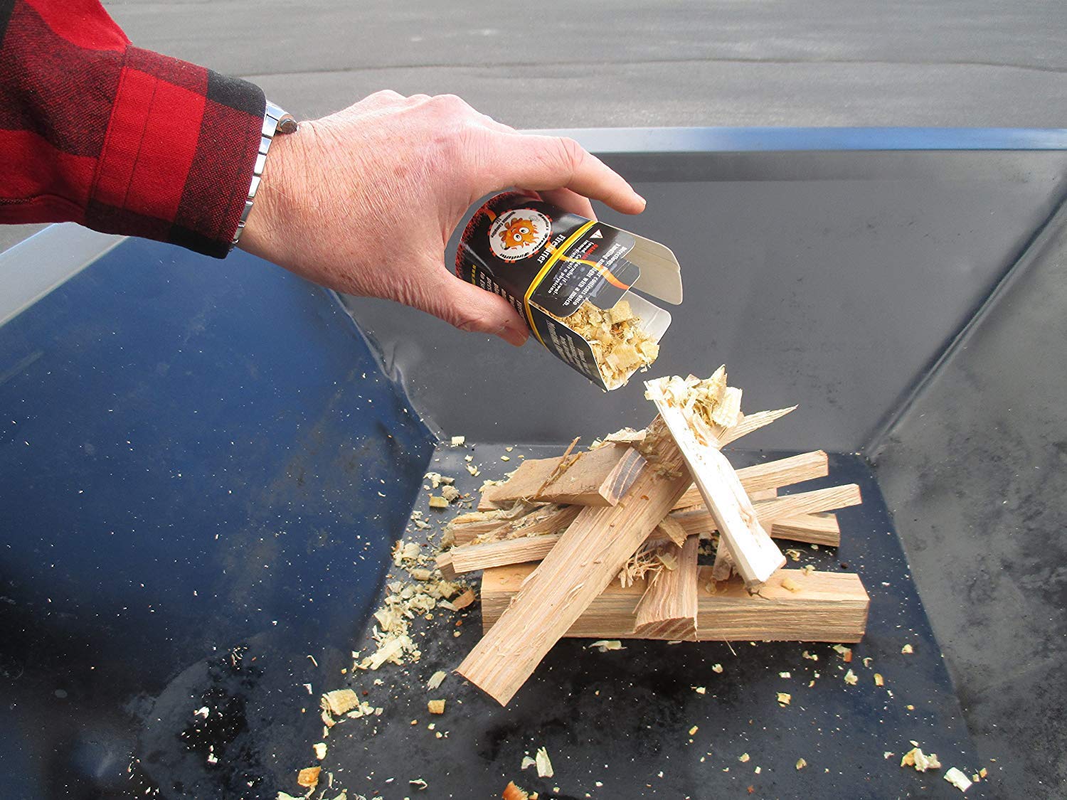 LIGHTNIN'FLAME Firestarter camper-boat-pack ideal for travel fuels.