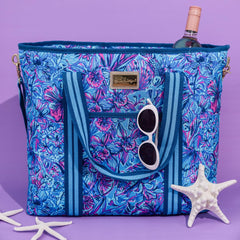 Lilly Pulitzer adjustable shoulder strap detail offers customizable comfort for travel.