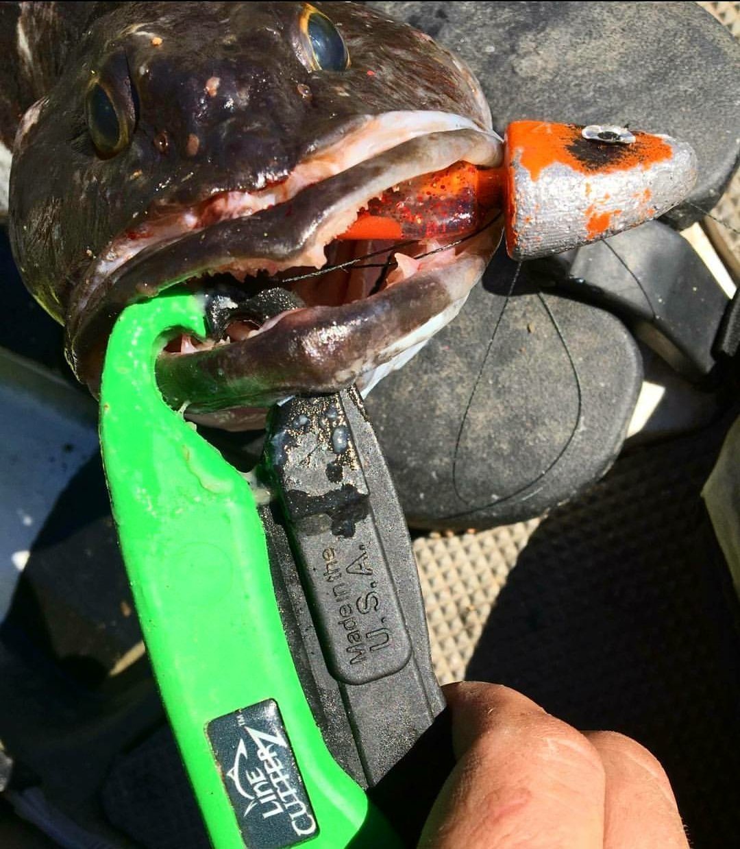 LINE CUTTERZ float-capable design prevents loss after a spill.